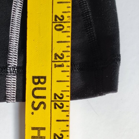 Lululemon athletic wear leggings black with white & pink pattern women's size 4 - Picture 11 of 12